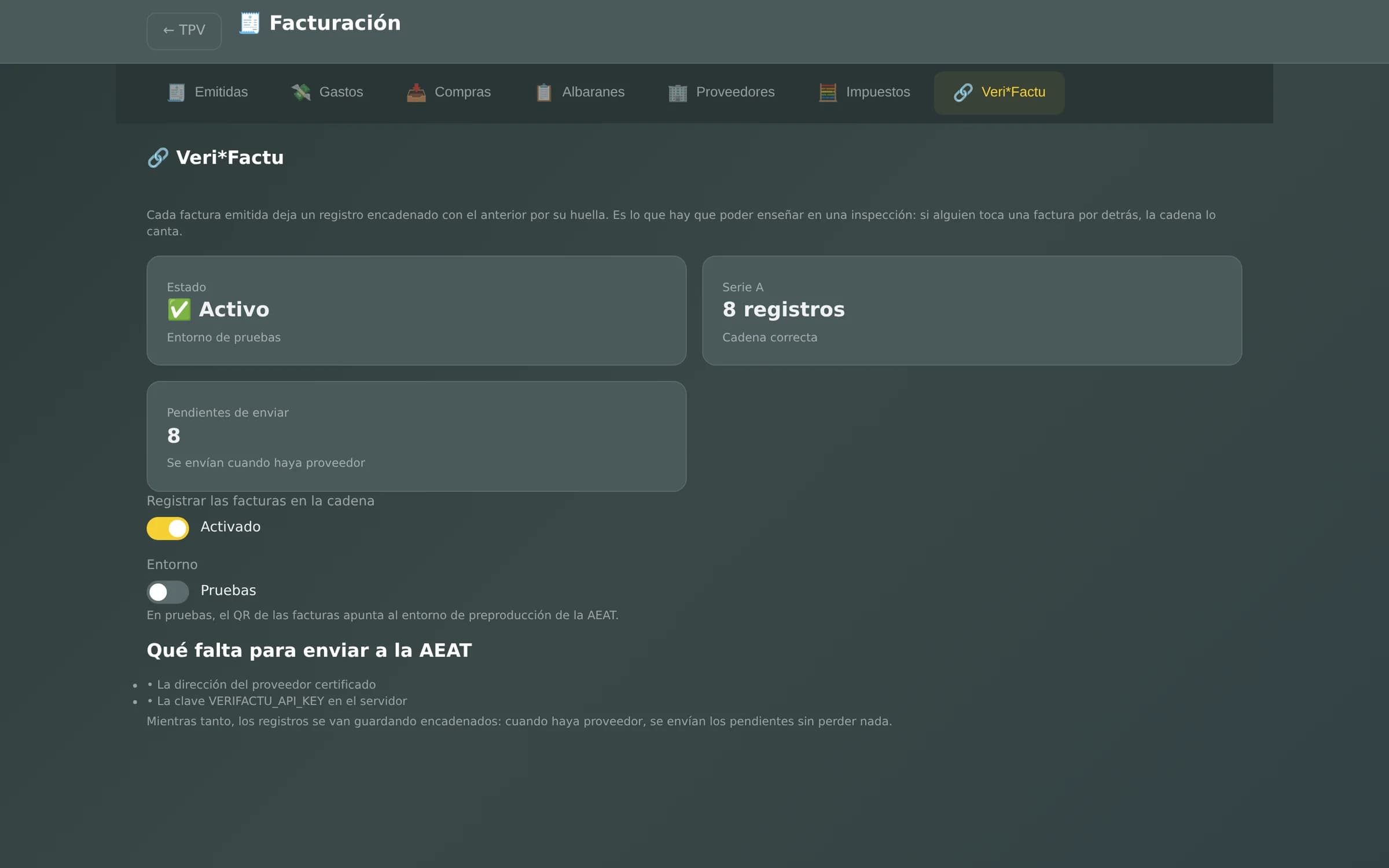 Panel de Veri*Factu con el estado activo, los registros de la serie y la cadena correcta.